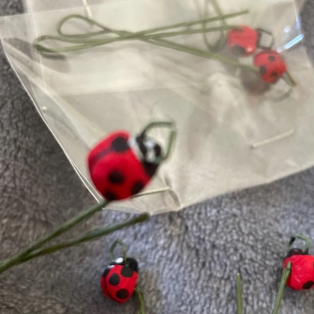 Lot Mini Straw Hats & Ladybug Picks Craft Supplies‎ Doll house miniatures DIY